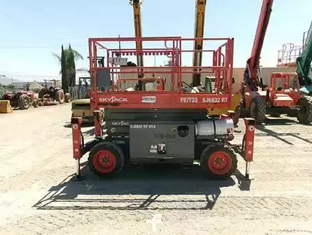 Montacargas Todo Terreno 2018  Skyjack SJ6832RT (5)