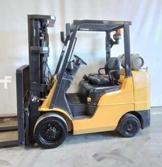 Montacargas GLP 2016  CAT Lift Trucks 2C6000 (1)