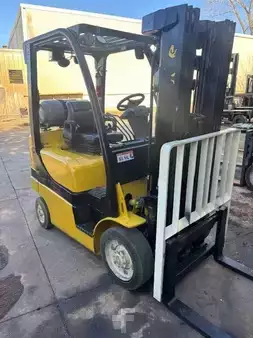Propane Forklifts 2018  Yale GLC050VX (1)