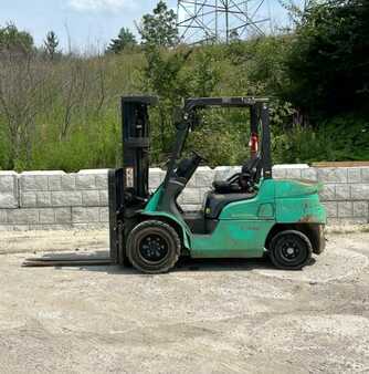 Diesel Forklifts 2020  Mitsubishi FD30N (1)