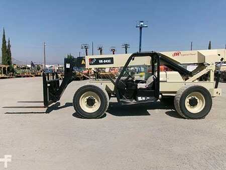 Manipulador Telescópico fijo 2005  Ingersoll Rand VR843C (1)