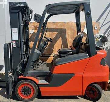 Propane Forklifts 2021  Linde H25CT (1)