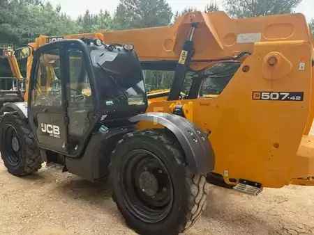 Manipulador Telescópico fijo 2021  JCB 507-42 (7)