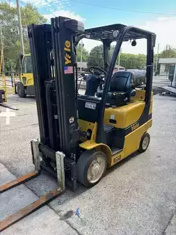 Propane Forklifts 2020  Yale GLC050VXN (1)