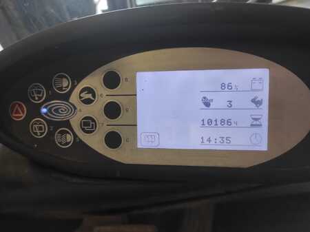 Chariot 4 roues électrique 2012  Still RX60-16 (6)