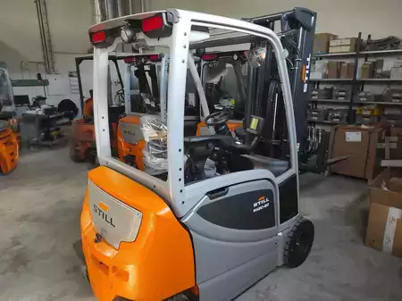 Electric - 4 wheels 2023  Still RX 20-20 P (1)