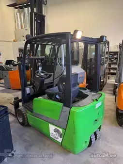 Containerhanterare 2000  Steinbock Boss LE 18 (1)