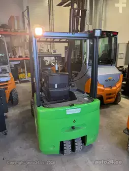 Containerhanterare 2000  Steinbock Boss LE 18 (2)