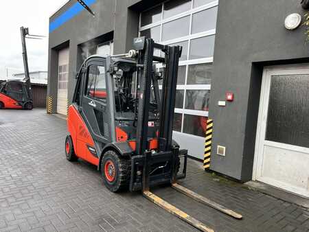 Gas truck 2015  Linde H30T (400) (2) 