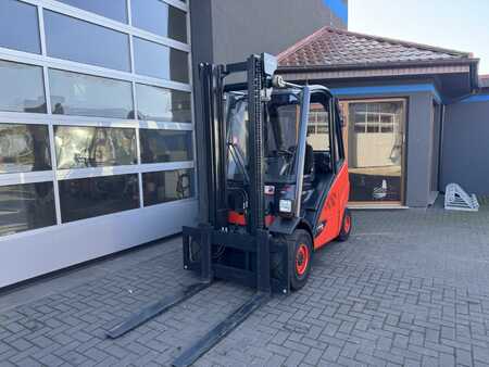 Gas truck 2013  Linde H30T-02 (004) (1) 