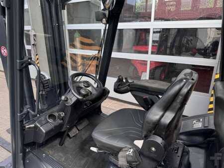 Propane Forklifts 2010  Linde H25T (041) (8)