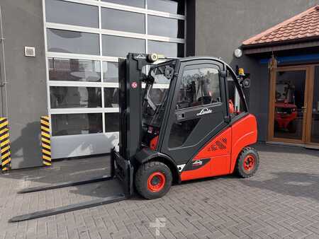 Treibgasstapler 2014  Linde H25T-02 (022) (1)