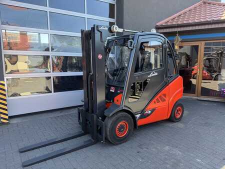 Diesel heftrucks 2015  Linde H25D-02/600 (377) (1)