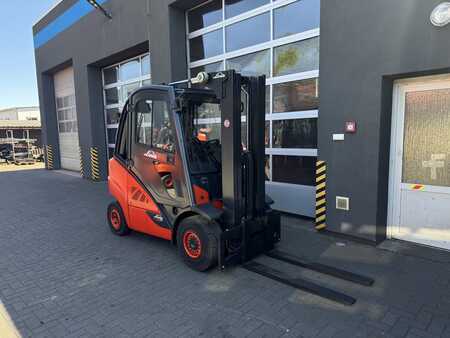 Diesel heftrucks 2015  Linde H25D-02/600 (377) (2)