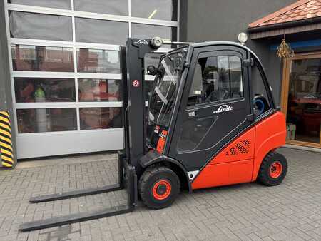 LPG heftrucks 2012  Linde H25T-01 (469) (1)