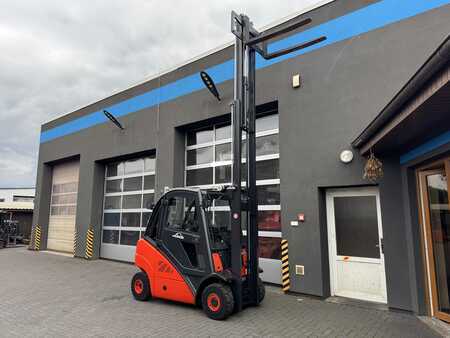 LPG heftrucks 2012  Linde H25T-01 (469) (3)