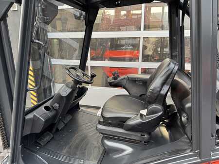 LPG heftrucks 2013  Linde H25T-02 (263) (9)