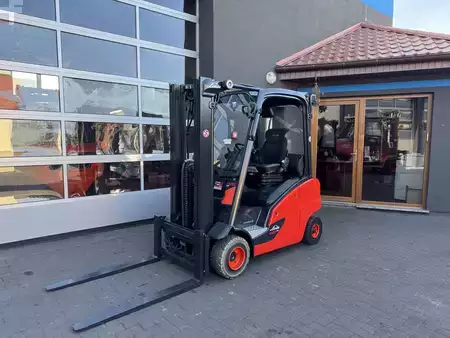 Wózki gazowe 2020  Linde H20T-01 (070) (1)