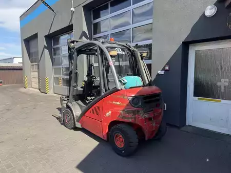 Wózki gazowe 2008  Linde H25T (086) (5)