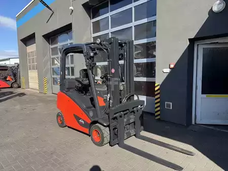 Wózki gazowe 2016  Linde H20T-01 (038) (2)