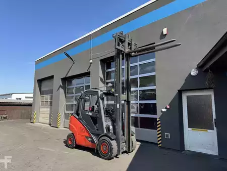Wózki gazowe 2019  Linde H30T-02 (950) (3)