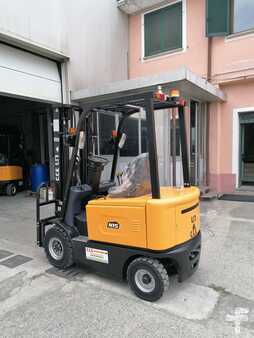 Elektromos 4 kerekű 2023  UN Forklift FB15 (2)