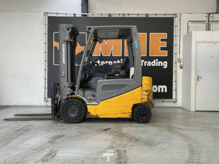 Carrelli elettrici 4 ruote 2016  Jungheinrich EFG 425K (2)