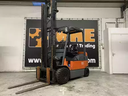 Eléctrica de 4 ruedas 2003  Toyota 7FBMF25 (3)