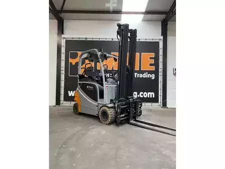 Elektryczne 4-kołowe 2016  Still RX20-20P (8)