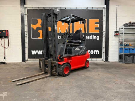 Elektro čtyřkolový VZV 2001  Linde E20P-02 (3)