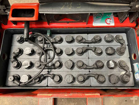 Nízkozdvižný vozík 2012  Linde T20 (8)