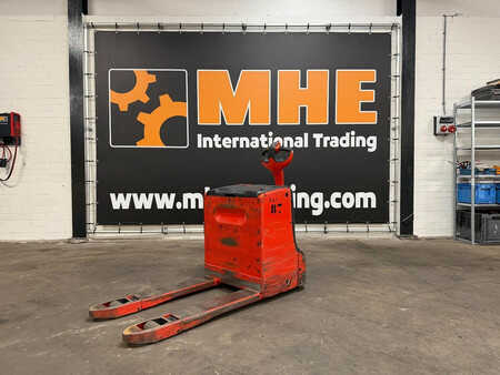 Nízkozdvižný vozík 2012  Linde T20 (3)