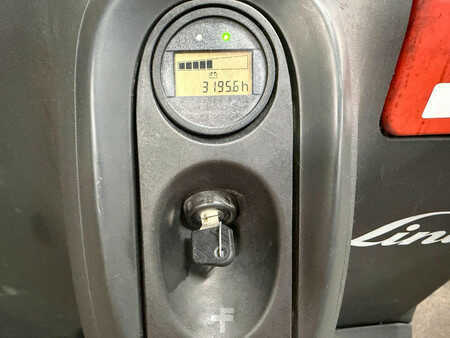 Nízkozdvižný vozík 2012  Linde T20 (6)