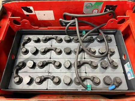 Nízkozdvižný vozík 2011  Linde T20AP (8)