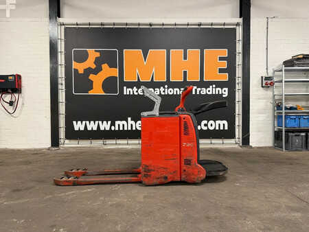 Nízkozdvižný vozík 2011  Linde T20AP (2)