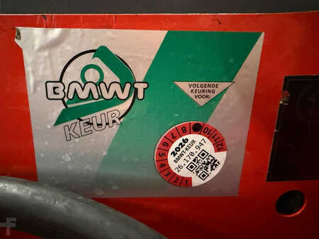 Nízkozdvižný vozík 2011  Linde T20AP (9)