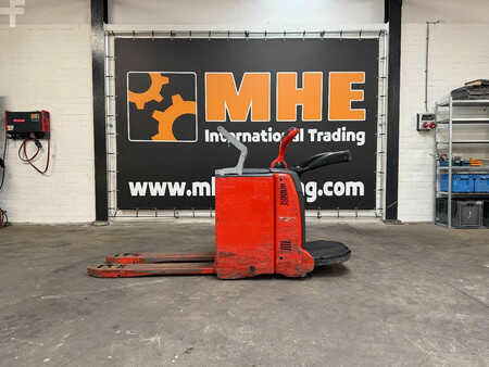 Nízkozdvižný vozík 2011  Linde T20AP (2)