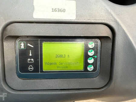 Nízkozdvižný vozík 2011  Linde T20AP (6)