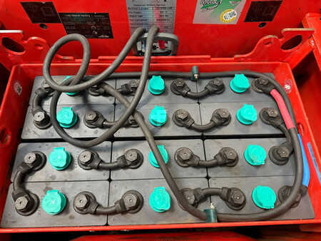 Nízkozdvižný vozík 2011  Linde T20AP (8)