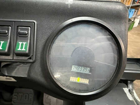 Sähkö - 4 pyör 2006  Linde E30-03 (6)