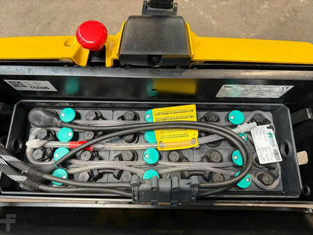 Wózki niskiego podnoszenia 2022  Yale MP20 (9)