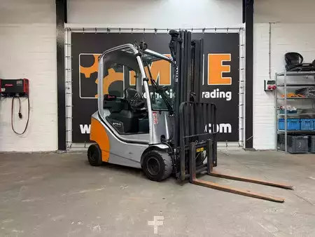 Diesel heftrucks 2016  Still RX70-20 (1)