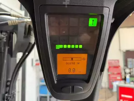 Carrelli elettrici 3 ruote 2008  Linde E16-01 (6)