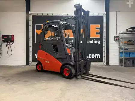 Gas truck 2014  Linde H18T-01 Volledige cabine (1)