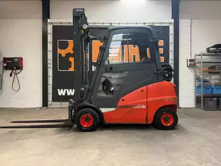 Gas truck 2014  Linde H18T-01 Volledige cabine (2)
