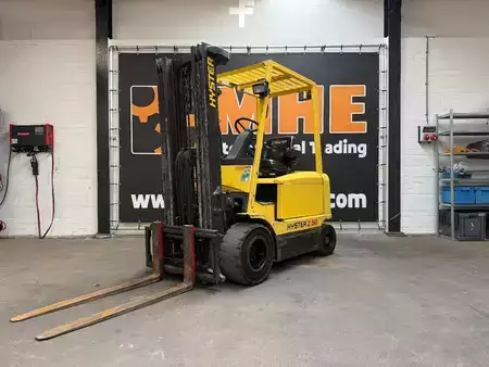 Carrelli elevatori diesel 2001  Hyster J2.50XM (3)