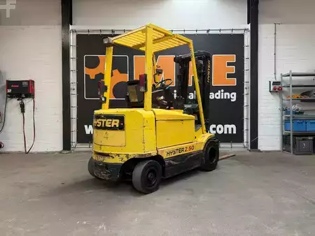 Carrelli elevatori diesel 2001  Hyster J2.50XM (4)
