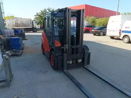 Diesel Forklifts 2016  Linde H45-02 (3)