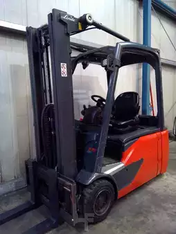 El truck - 3 hjulet 2017  Linde E16L 386 (1)