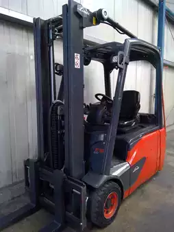 El truck - 3 hjulet 2017  Linde E16L 386 (1)